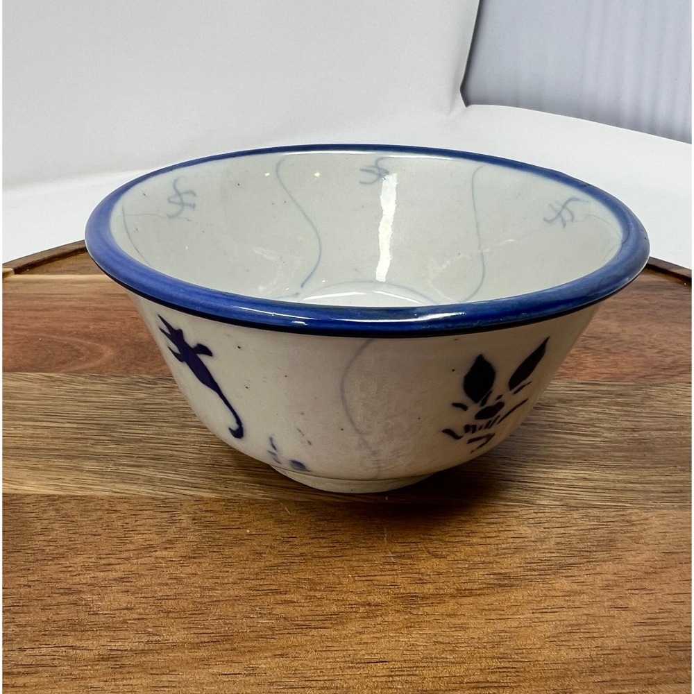 Blue‎ White Ceramic Bowl Asian Inspired Floral Design Kitchenware